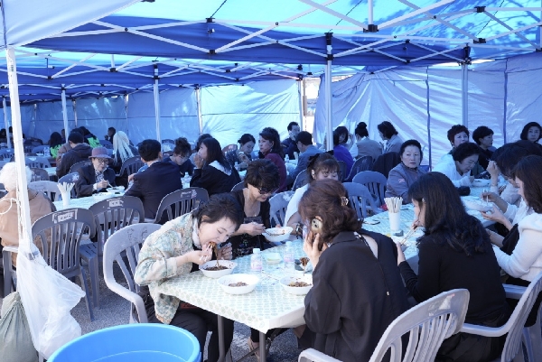 신한대학교, 제2회 ‘오! 해피데이’ 어버이날 행사 성황리 개최 대표이미지