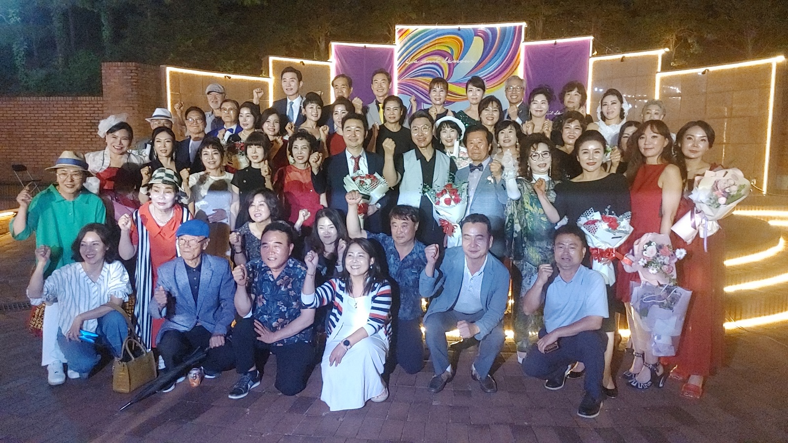 YMCA 후원 행사(사랑이흐르는밤) 시니어모델 공연 1번째 첨부파일 이미지