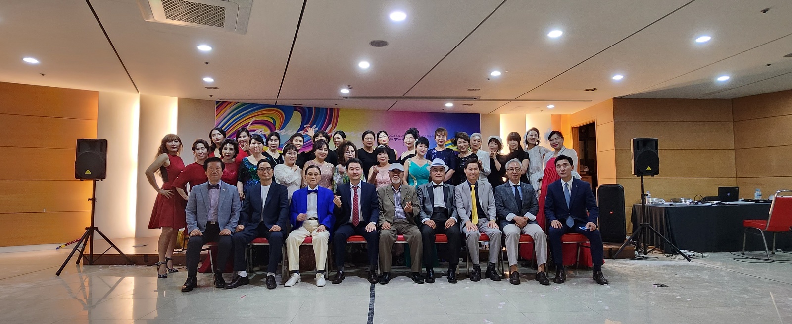 YMCA 후원 행사(사랑이흐르는밤) 시니어모델 공연 2번째 첨부파일 이미지