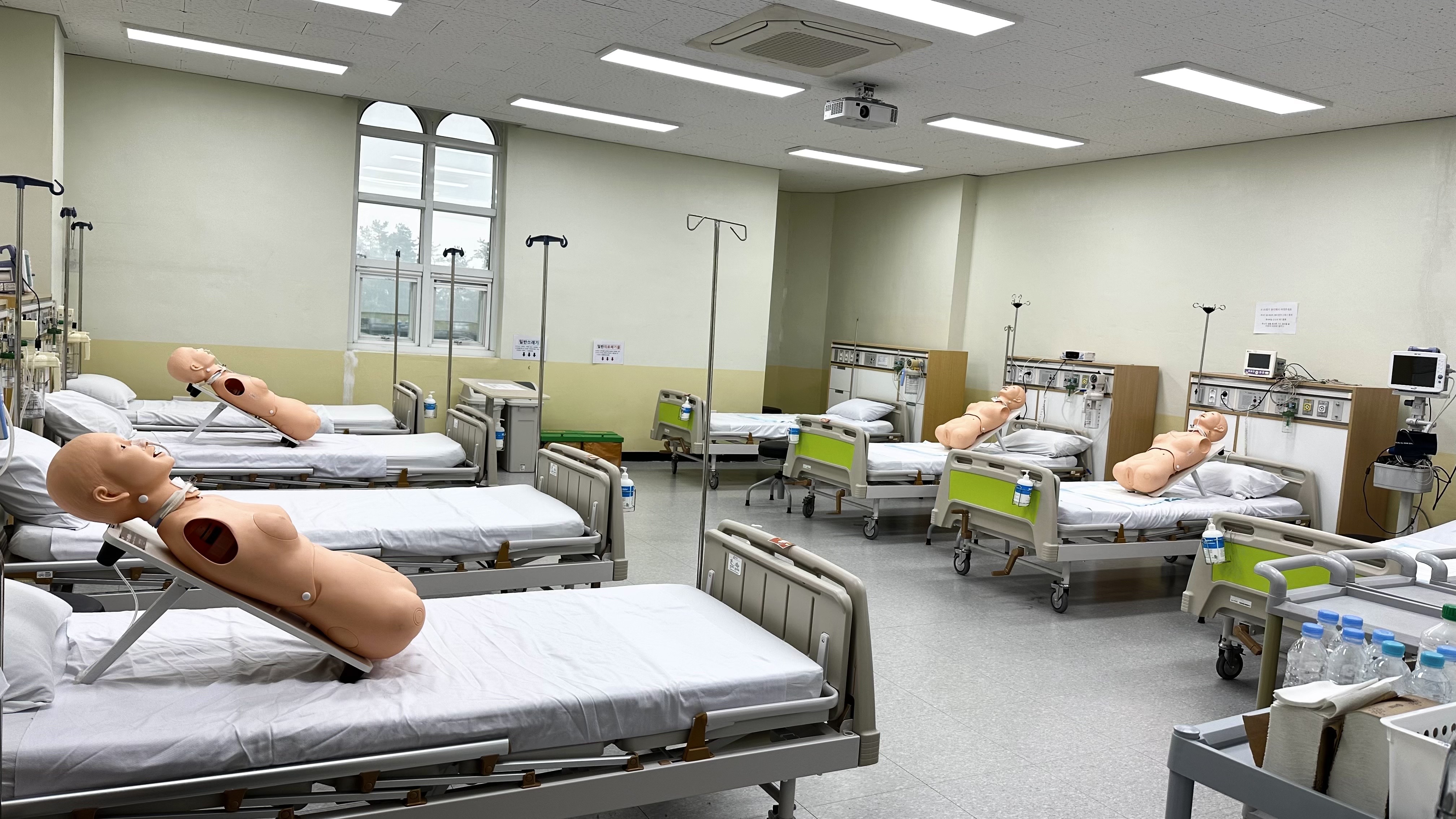 2350호 통합실습실① 대표이미지