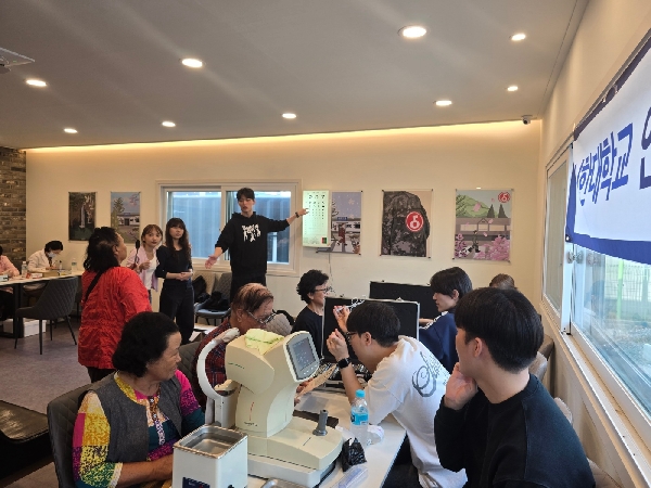 연천 어르신 눈검사 및 돋보기 나눔 행사 대표이미지